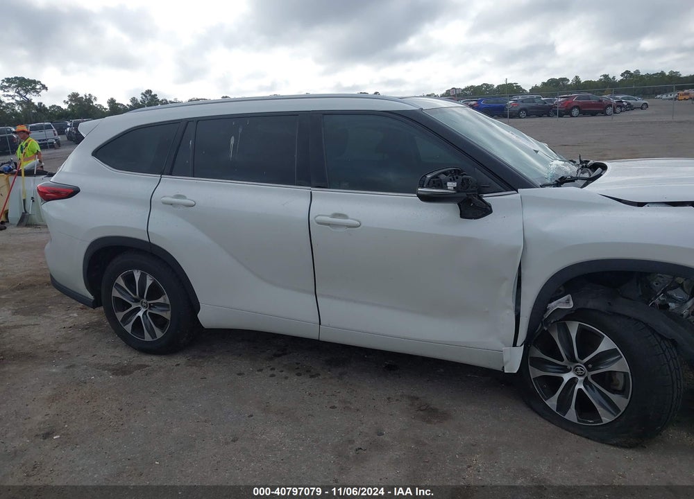 2020 TOYOTA HIGHLANDER XLE VIN: 5TDGZRAH0LS513733