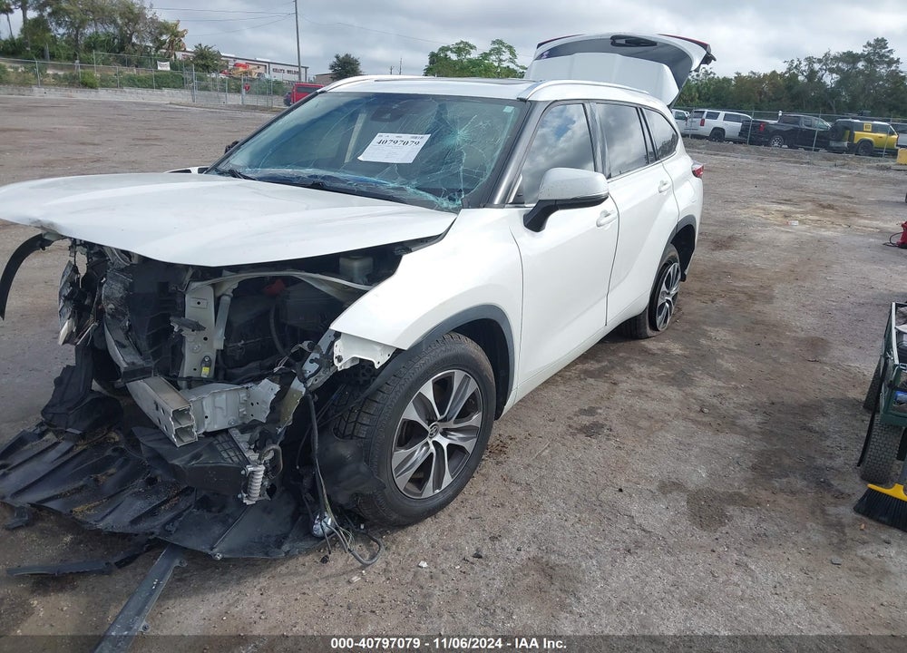 2020 TOYOTA HIGHLANDER XLE VIN: 5TDGZRAH0LS513733