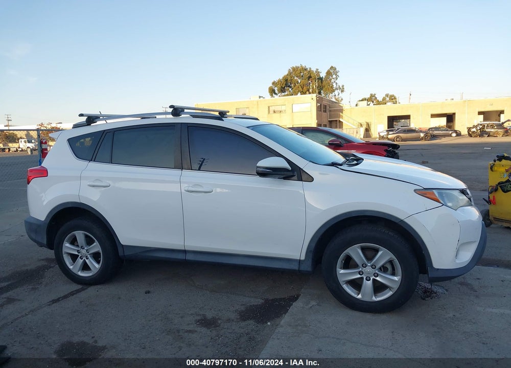 2014 TOYOTA RAV4 XLE VIN: 2T3WFREV4EW107198