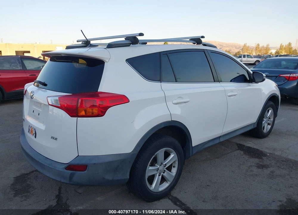 2014 TOYOTA RAV4 XLE VIN: 2T3WFREV4EW107198
