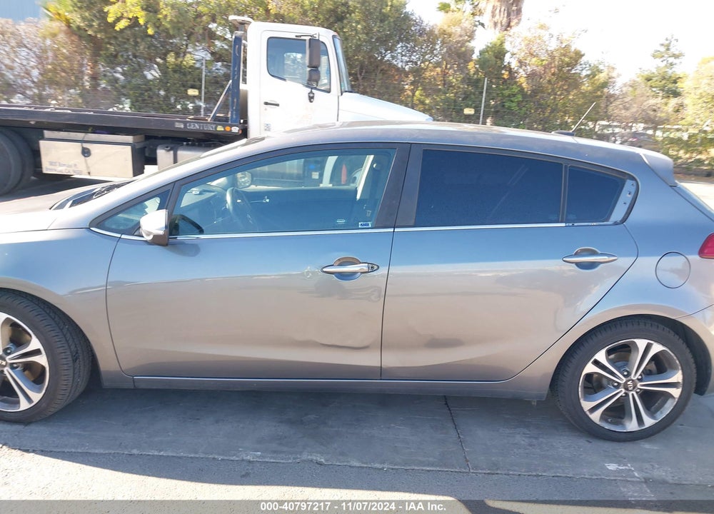 2016 KIA FORTE EX VIN: KNAFX5A88G5605286