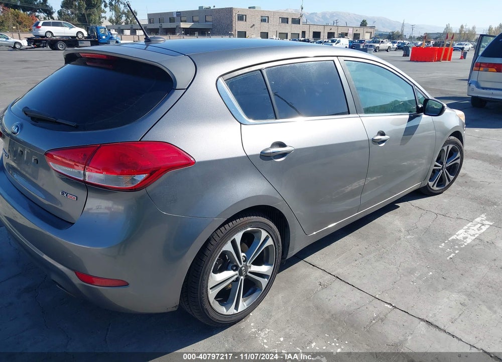 2016 KIA FORTE EX VIN: KNAFX5A88G5605286