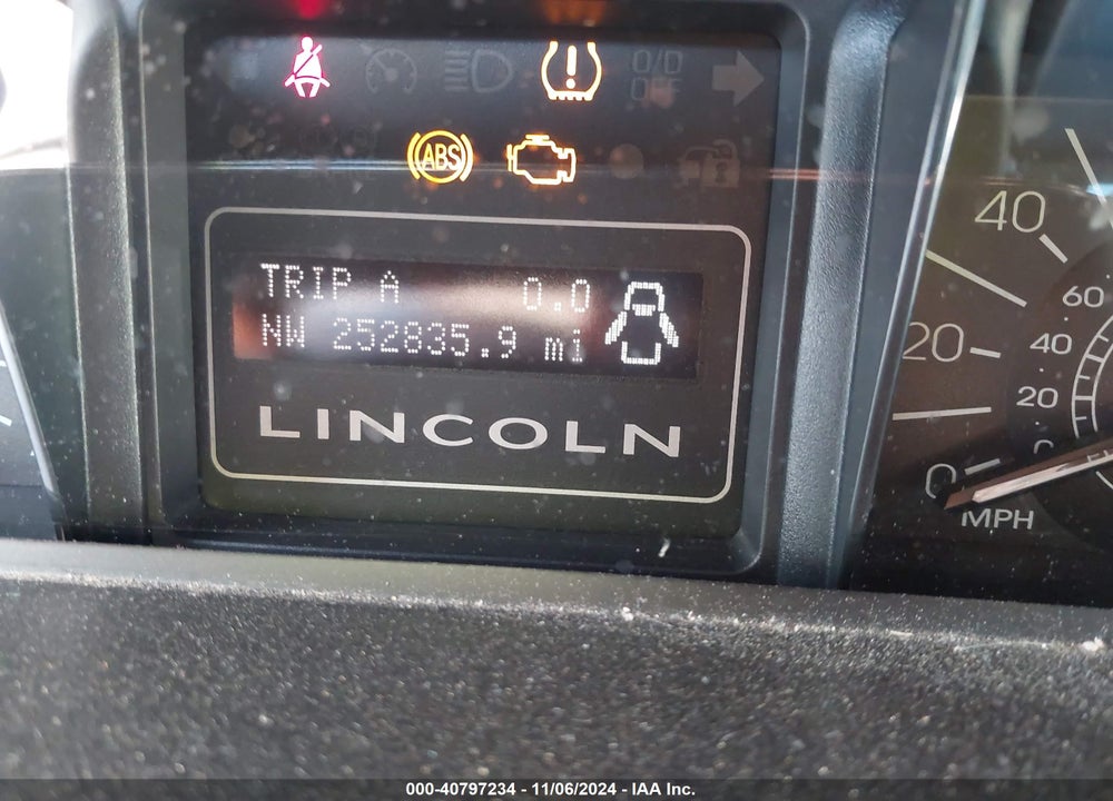 2008 LINCOLN NAVIGATOR VIN: 5LMFU285X8LJ06520