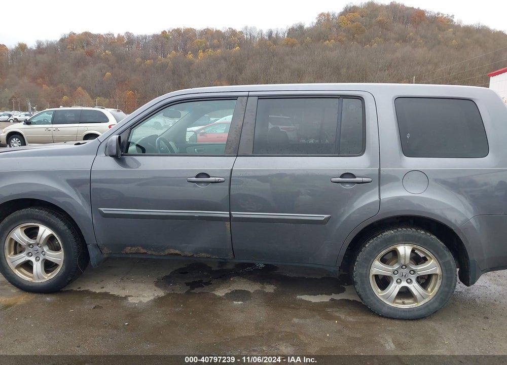 2015 HONDA PILOT EX-L VIN: 5FNYF4H55FB035085