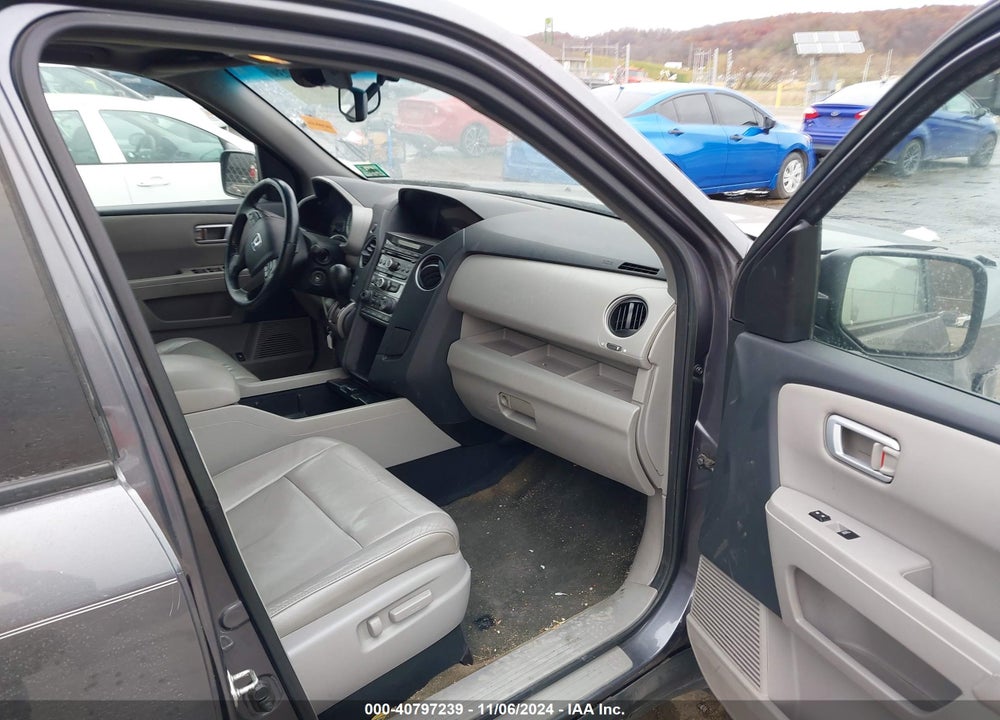 2015 HONDA PILOT EX-L VIN: 5FNYF4H55FB035085