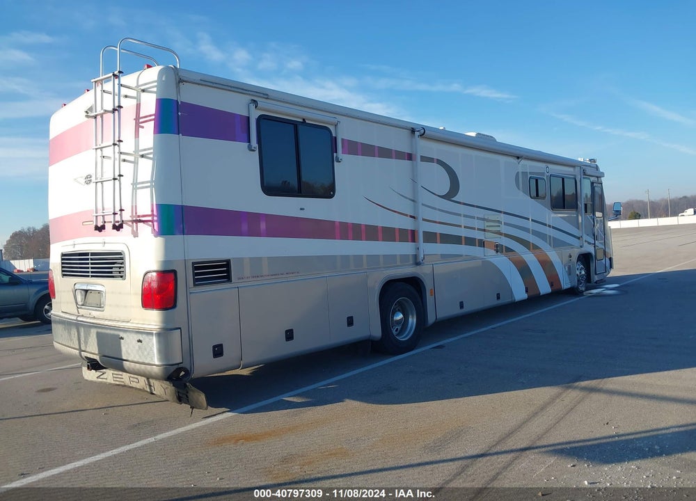 2000 FREIGHTLINER CHASSIS VCL VIN: 4UZ6LMEBXYCG91923