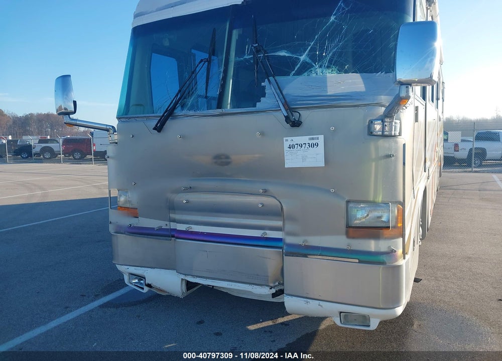 2000 FREIGHTLINER CHASSIS VCL VIN: 4UZ6LMEBXYCG91923