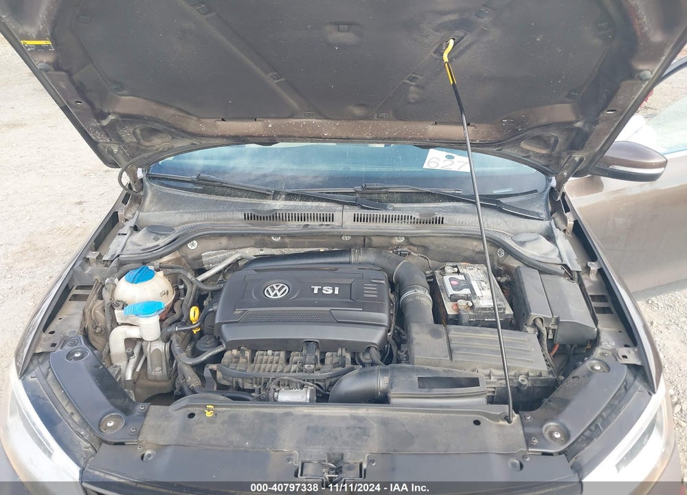2015 VOLKSWAGEN JETTA 1.8T SE VIN: 3VWD07AJ3FM230619