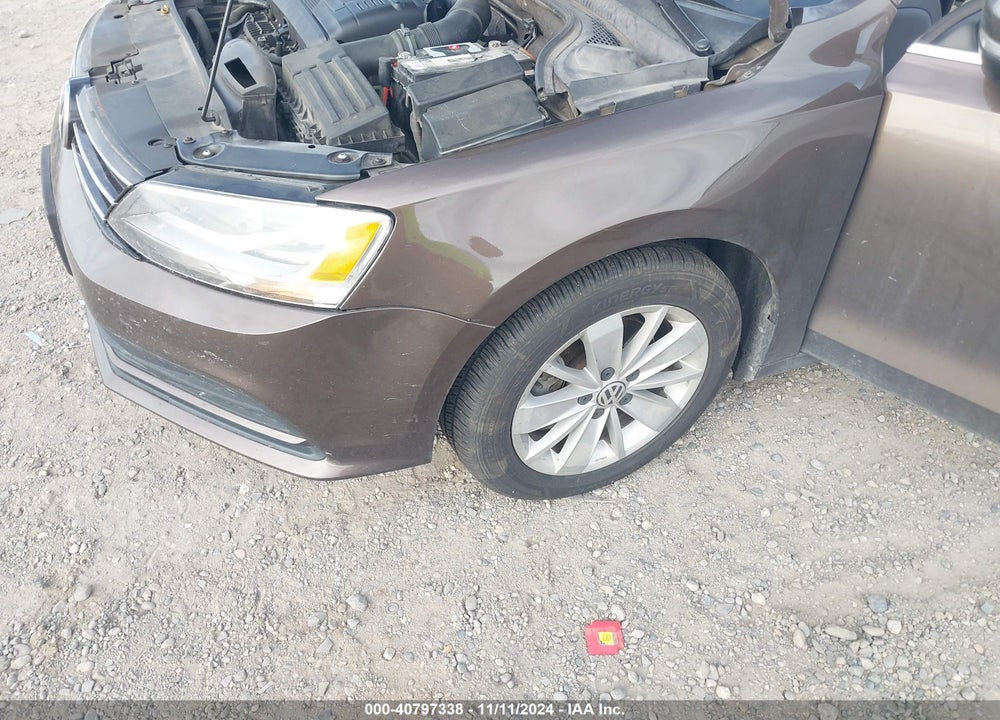 2015 VOLKSWAGEN JETTA 1.8T SE VIN: 3VWD07AJ3FM230619