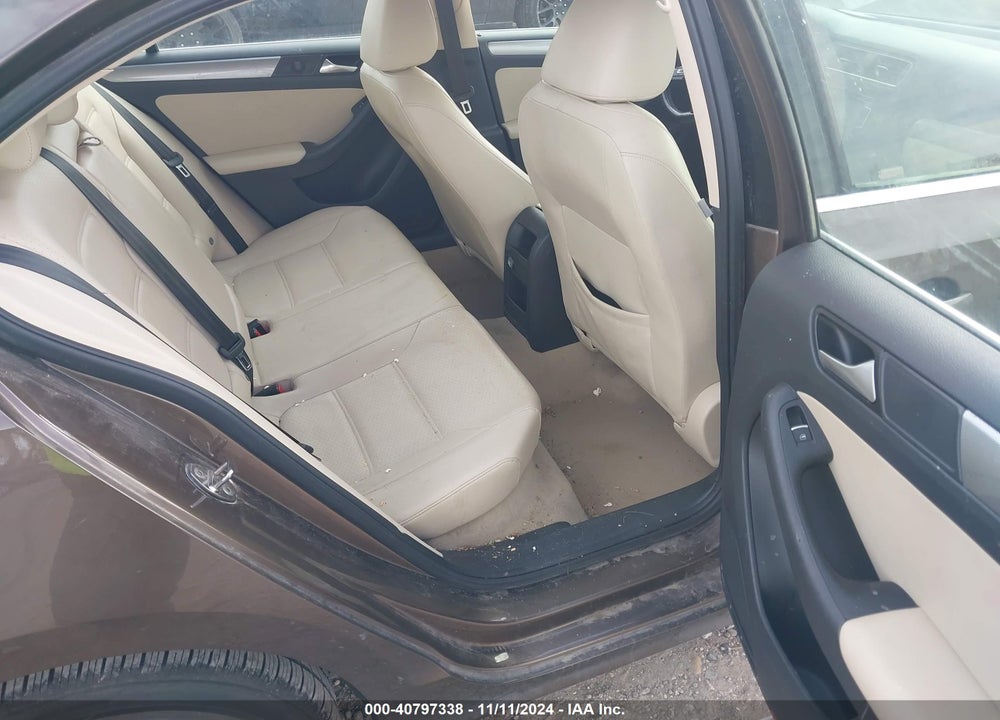 2015 VOLKSWAGEN JETTA 1.8T SE VIN: 3VWD07AJ3FM230619