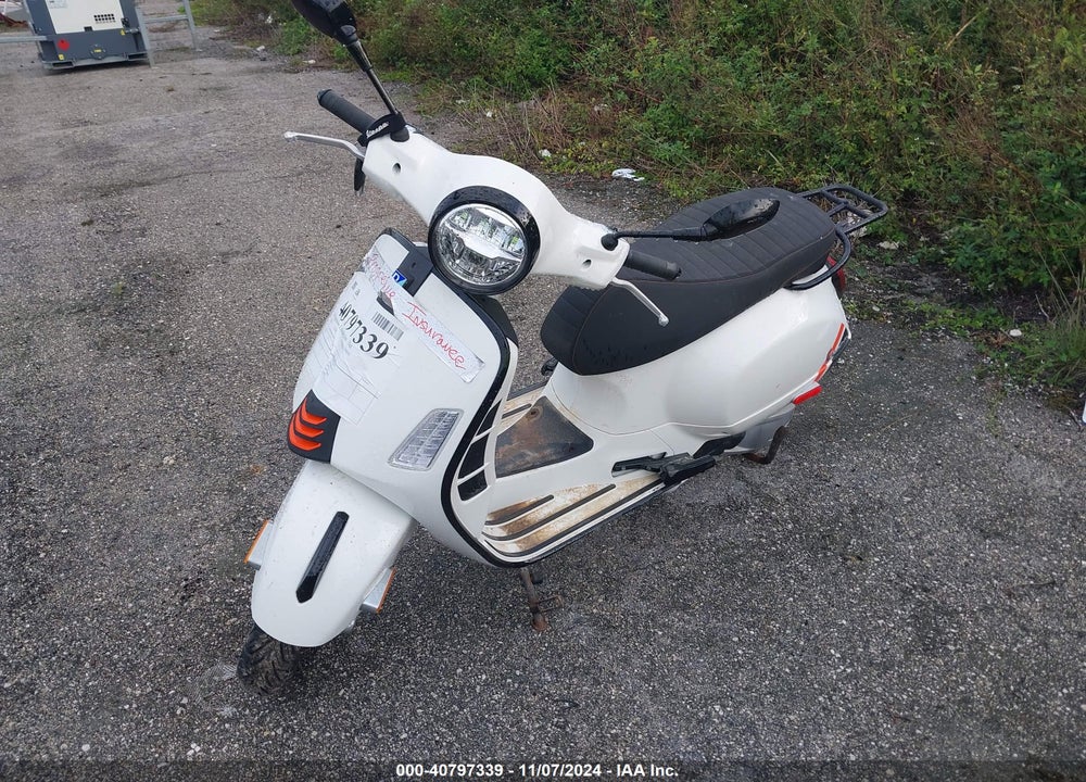 2023 VESPA GTS/SEI GIORNI 300 VIN: ZAPMD39M5P5200140