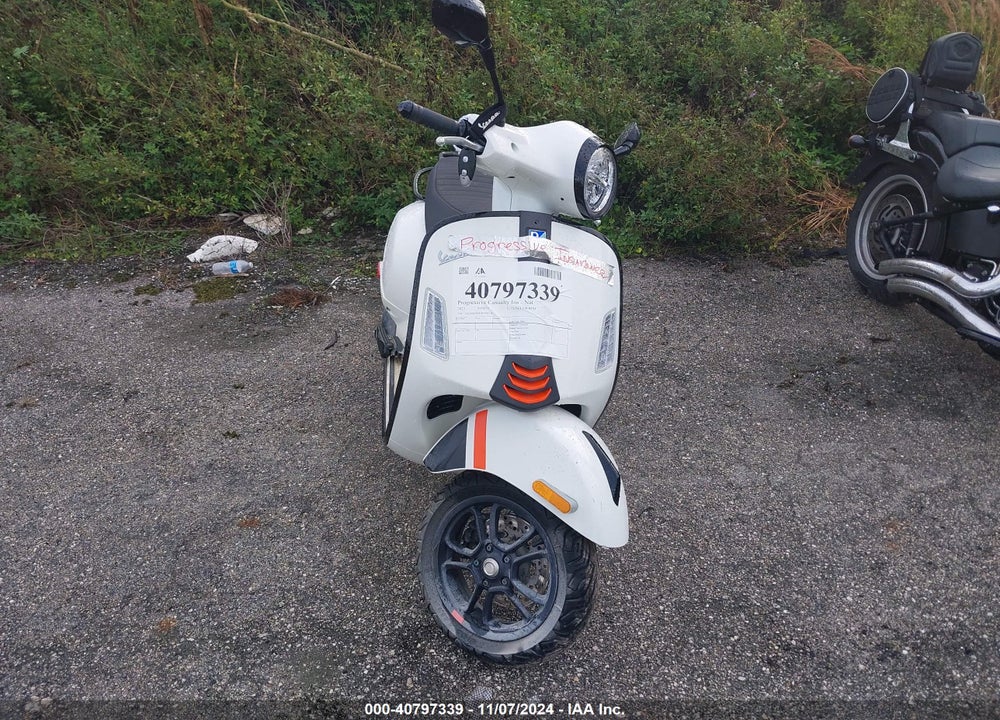 2023 VESPA GTS/SEI GIORNI 300 VIN: ZAPMD39M5P5200140
