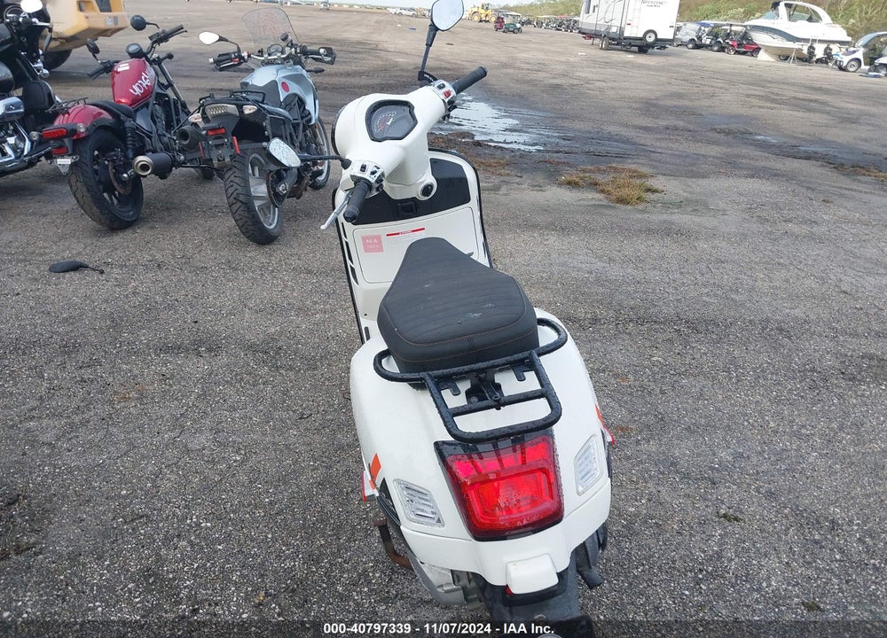 2023 VESPA GTS/SEI GIORNI 300 VIN: ZAPMD39M5P5200140