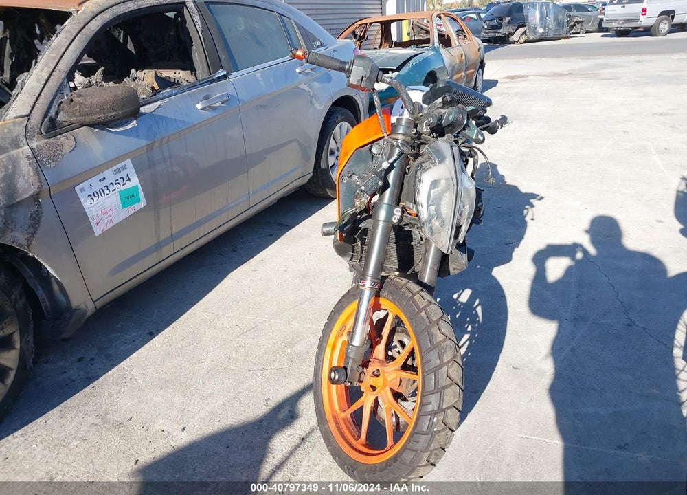 2017 KTM 390 DUKE VIN: MD2JPJ400HC240766