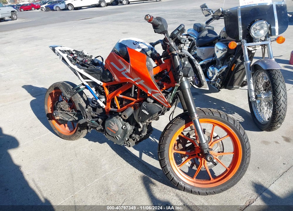2017 KTM 390 DUKE VIN: MD2JPJ400HC240766