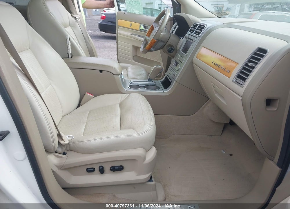 2007 LINCOLN MKX VIN: 2LMDU88C67BJ37732