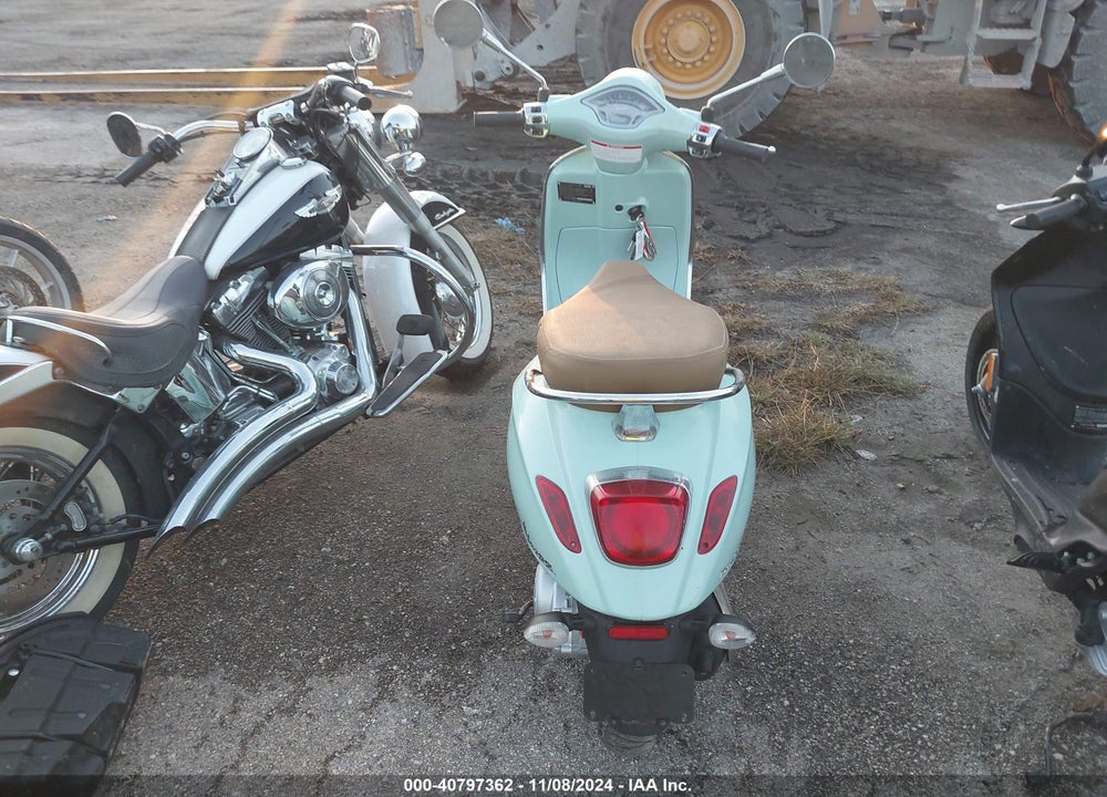 2023 VESPA PRIMAVERA/SPRINT 50 VIN: ZAPCA06B3P5107588