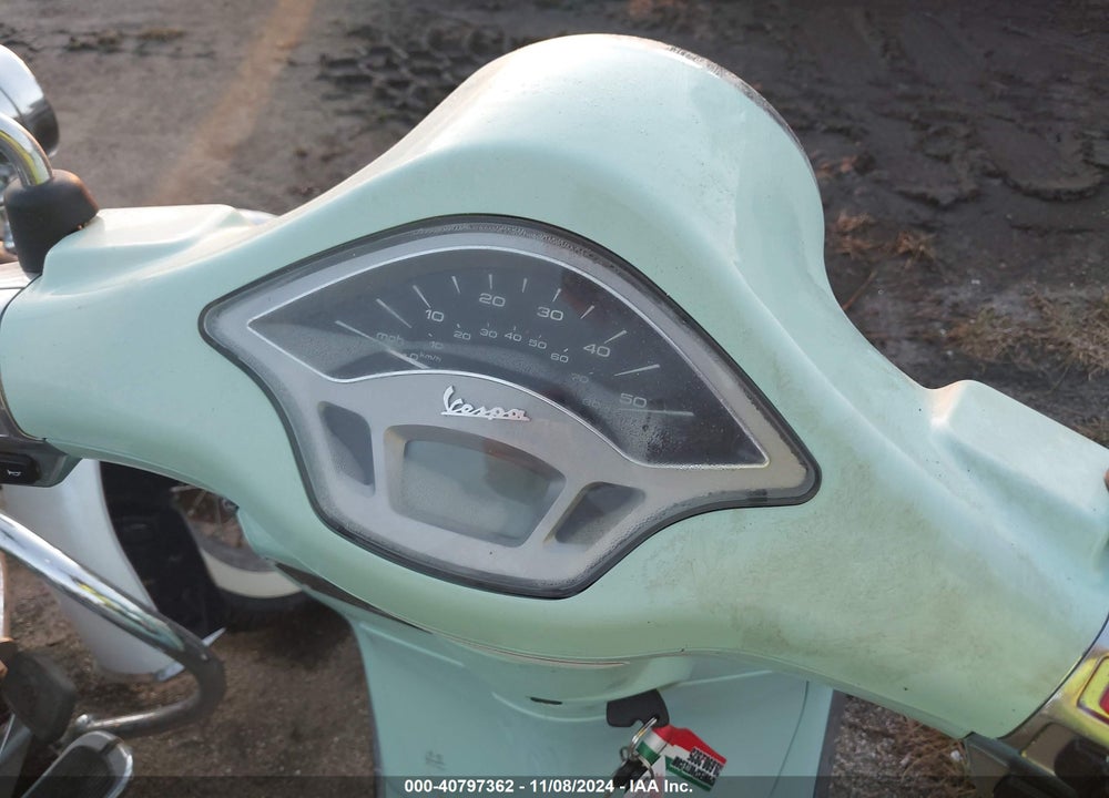 2023 VESPA PRIMAVERA/SPRINT 50 VIN: ZAPCA06B3P5107588