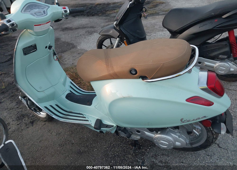 2023 VESPA PRIMAVERA/SPRINT 50 VIN: ZAPCA06B3P5107588