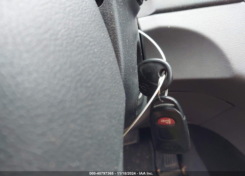 2013 HYUNDAI SONATA GLS VIN: 5NPEB4AC8DH673904