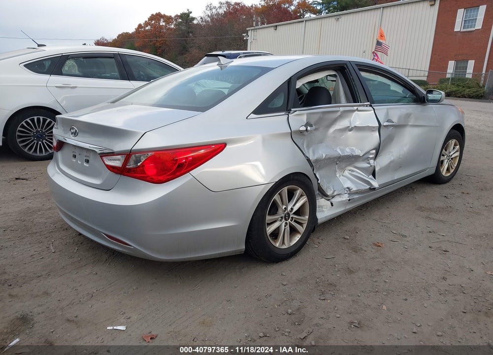 2013 HYUNDAI SONATA GLS VIN: 5NPEB4AC8DH673904
