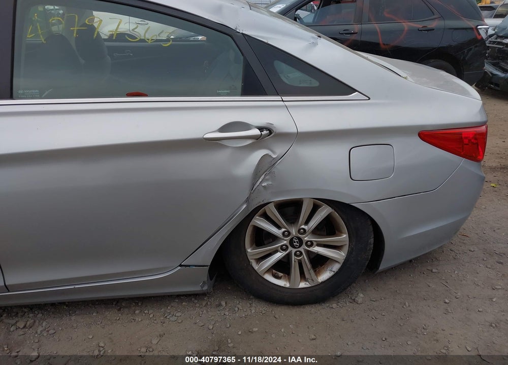 2013 HYUNDAI SONATA GLS VIN: 5NPEB4AC8DH673904