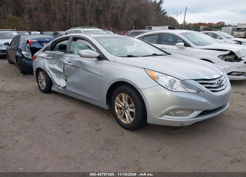 2013 HYUNDAI SONATA GLS VIN: 5NPEB4AC8DH673904