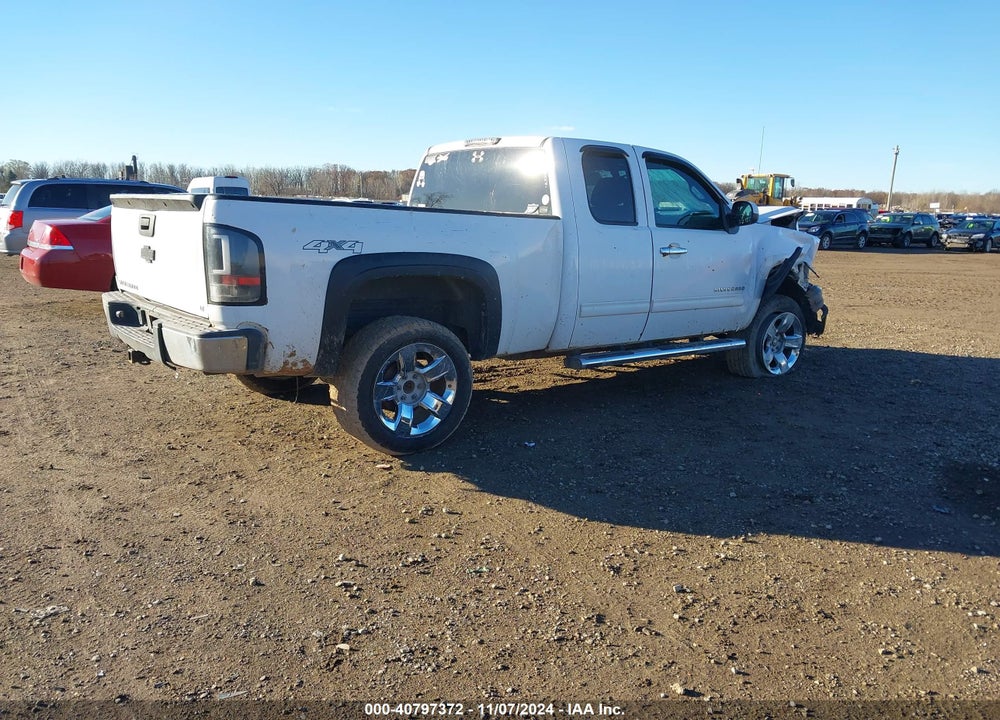 2010 CHEVROLET SILVERADO 1500 LT VIN: 1GCSKSE33AZ246958