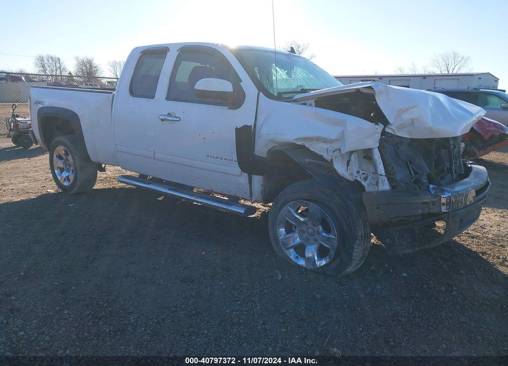 2010 CHEVROLET SILVERADO 1500 LT VIN: 1GCSKSE33AZ246958