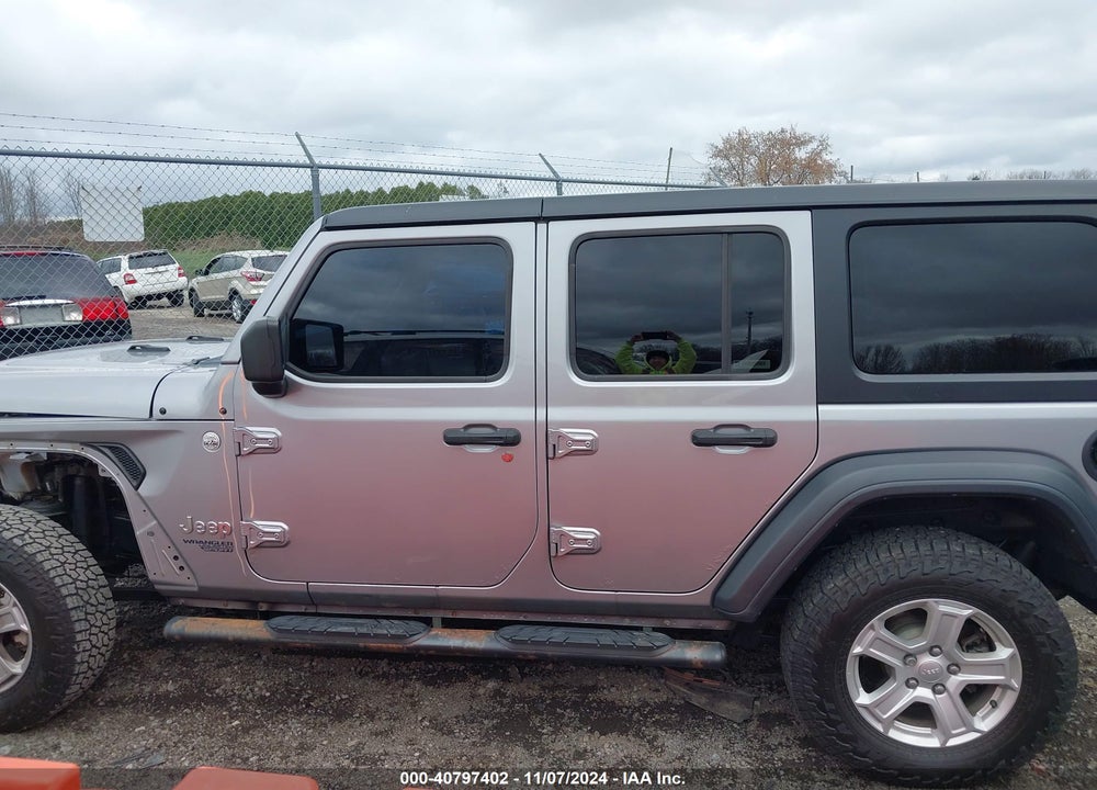 2019 JEEP WRANGLER UNLIMITED SPORT S 4X4 VIN: 1C4HJXDN6KW624304