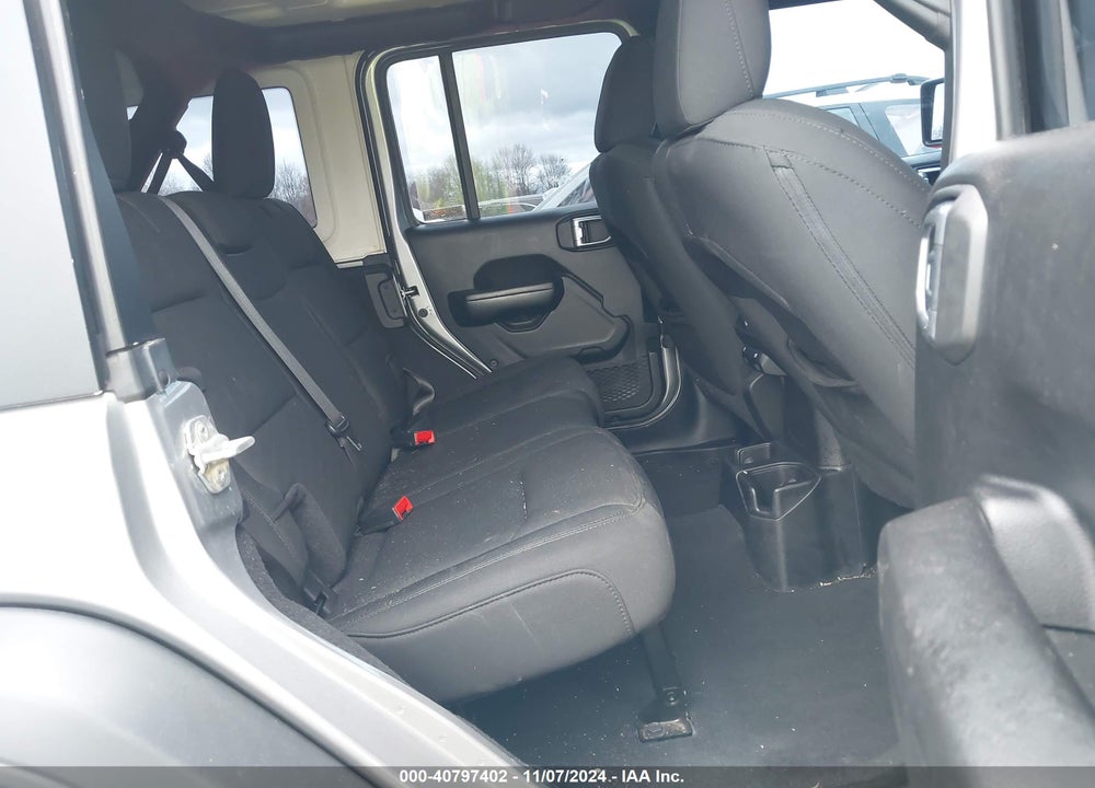 2019 JEEP WRANGLER UNLIMITED SPORT S 4X4 VIN: 1C4HJXDN6KW624304