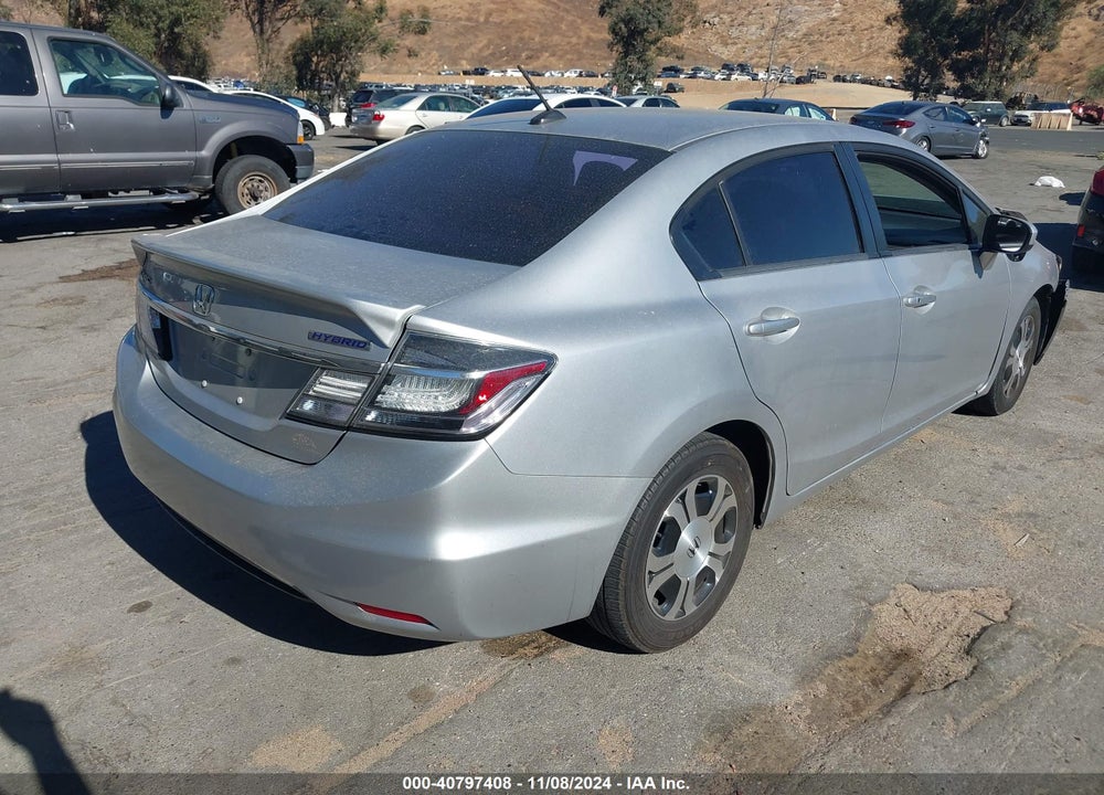 2015 HONDA CIVIC HYBRID VIN: 19XFB4F23FE201105
