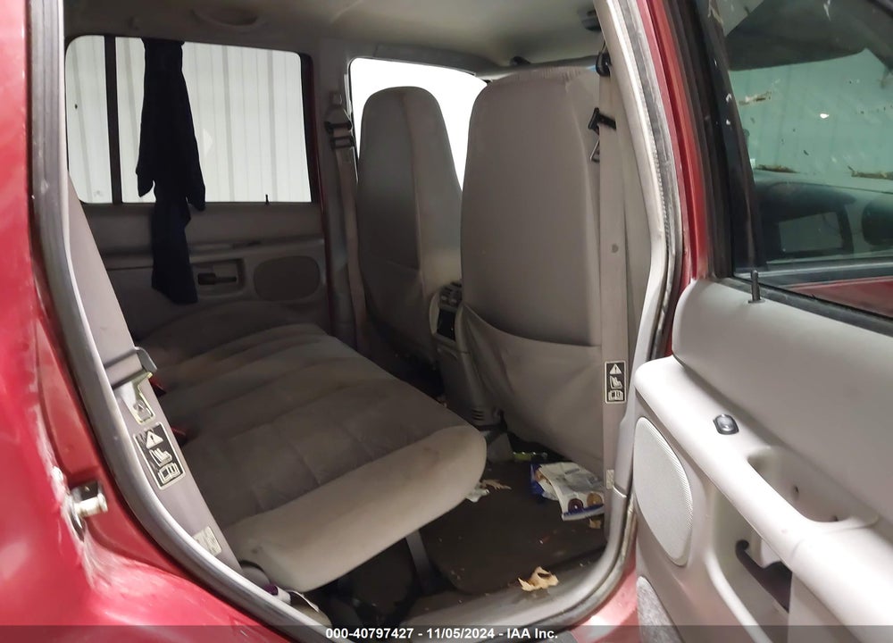 2000 FORD EXPLORER XLT VIN: 1FMZU73E1YUB36360