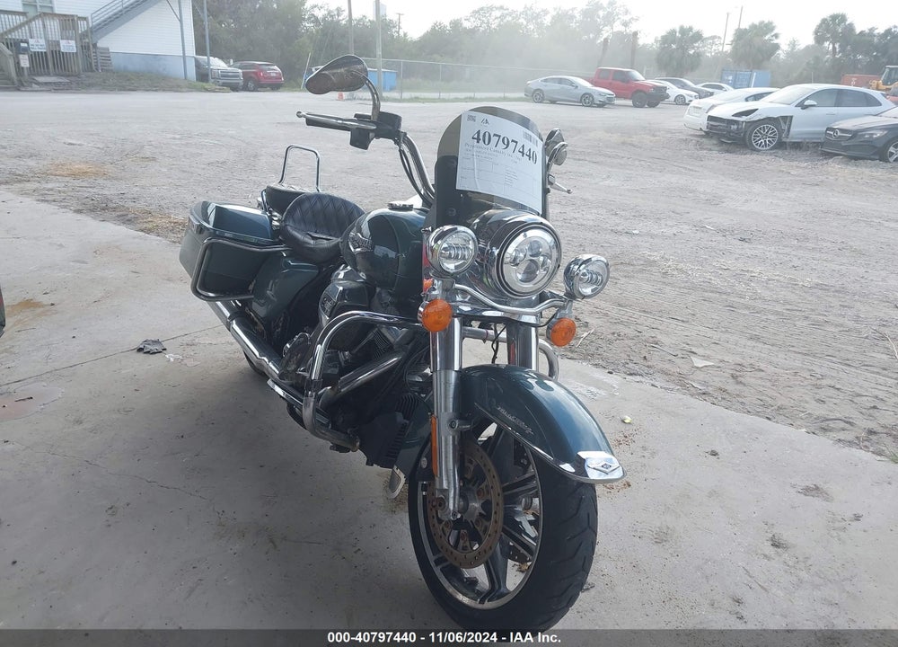 2020 HARLEY-DAVIDSON FLHR VIN: 1HD1FBC23LB623230
