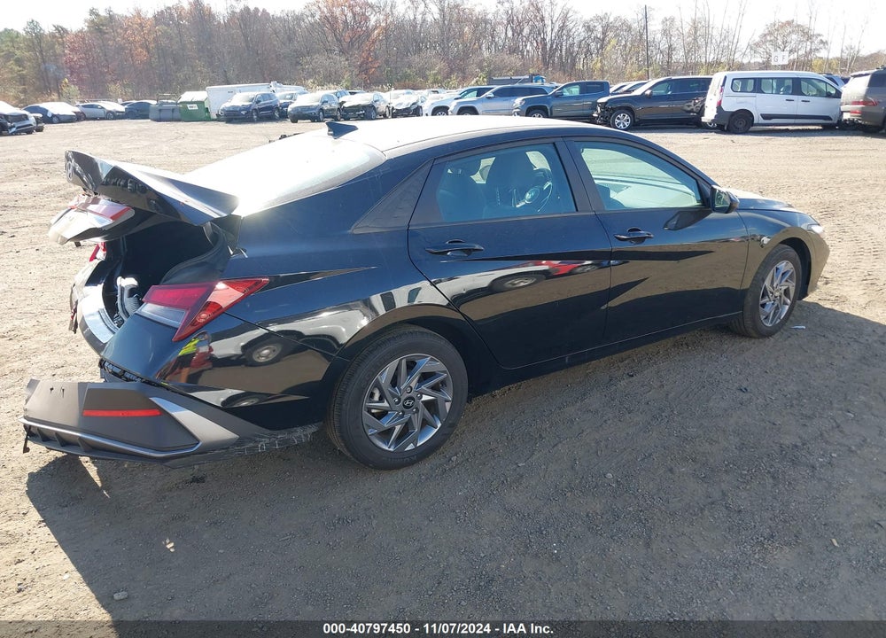 2024 HYUNDAI ELANTRA SEL VIN: KMHLM4DG5RU707158