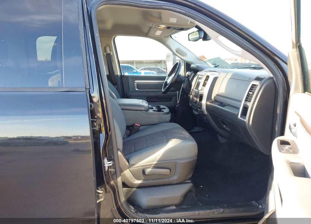 2016 RAM 3500 BIG HORN VIN: 3C63R3DL9GG339605