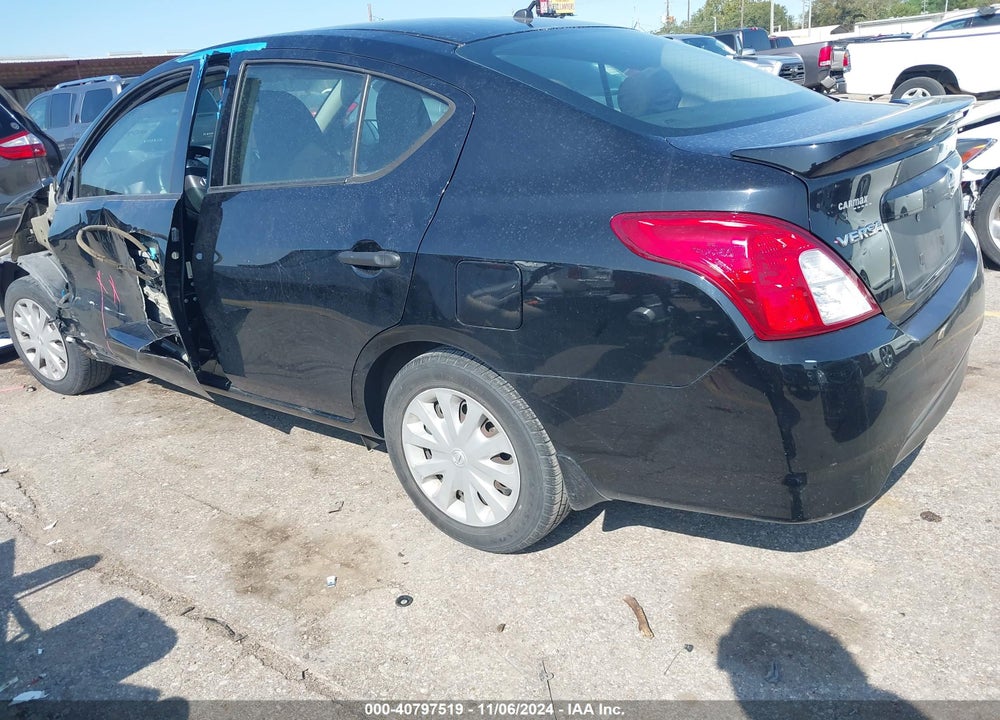 2017 NISSAN VERSA 1.6 S+ VIN: 3N1CN7AP5HL822927