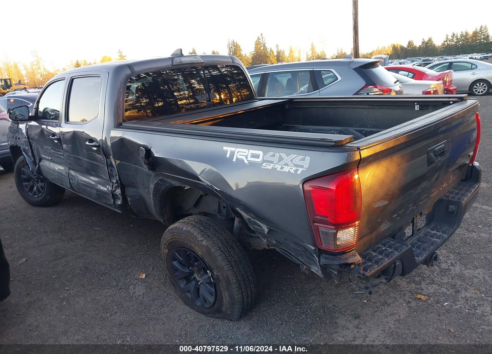 2018 TOYOTA TACOMA SR5 VIN: 5TFDZ5BN2JX033801