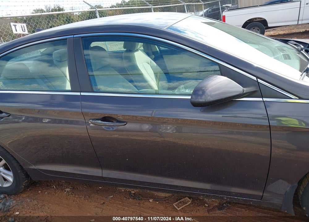 2015 HYUNDAI SONATA SE VIN: 5NPE24AF3FH216026