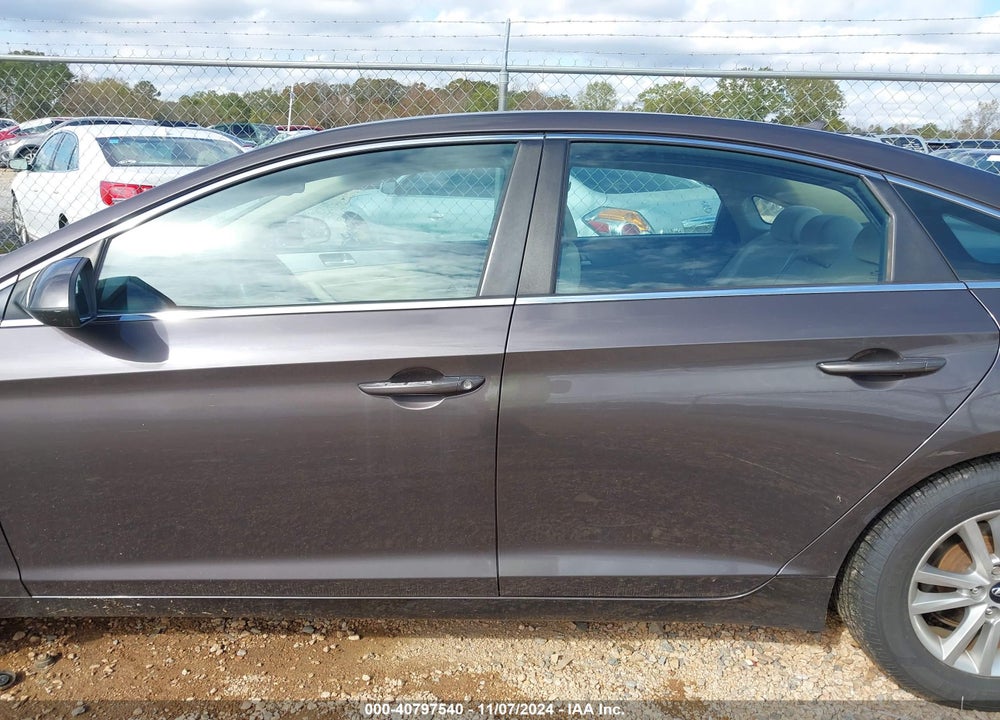 2015 HYUNDAI SONATA SE VIN: 5NPE24AF3FH216026