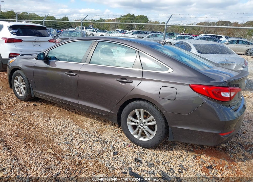 2015 HYUNDAI SONATA SE VIN: 5NPE24AF3FH216026