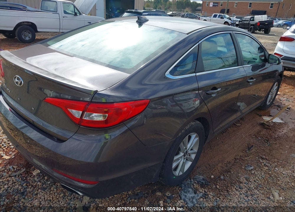 2015 HYUNDAI SONATA SE VIN: 5NPE24AF3FH216026