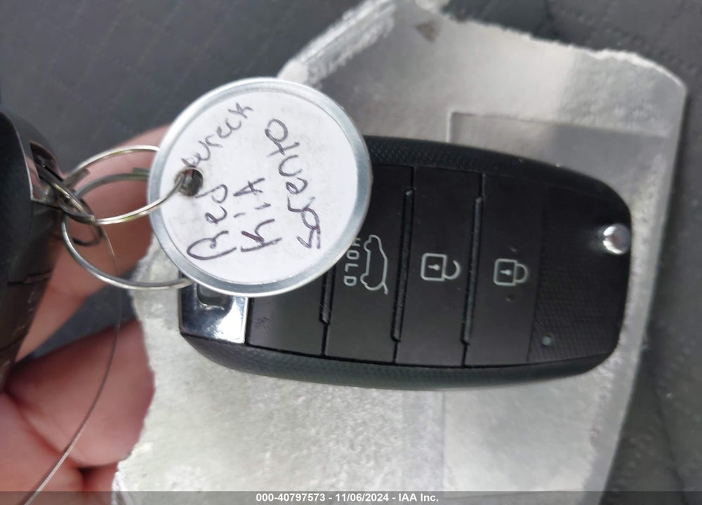 2017 KIA SORENTO 2.4L LX VIN: 5XYPG4A34HG256917