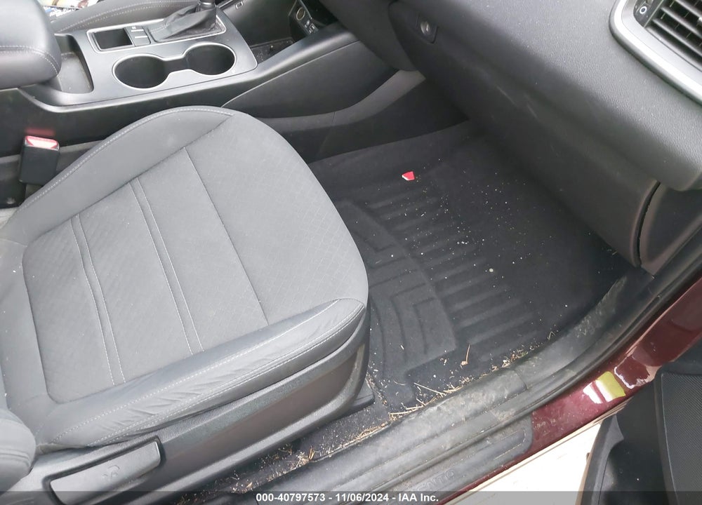 2017 KIA SORENTO 2.4L LX VIN: 5XYPG4A34HG256917