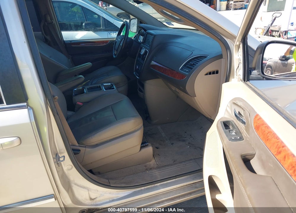 2014 CHRYSLER TOWN & COUNTRY TOURING VIN: 2C4RC1BG9ER393850