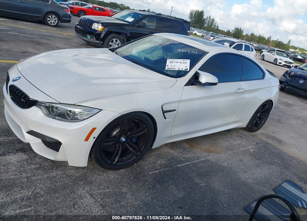 2015 BMW M4 VIN: WBS3R9C57FK332411