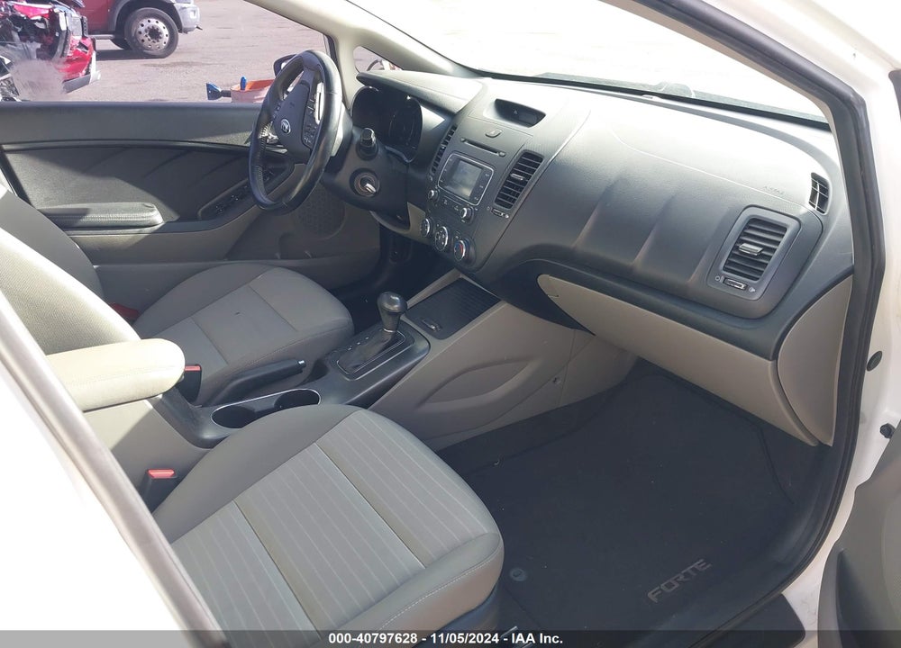 2016 KIA FORTE EX VIN: KNAFX4A84G5505339