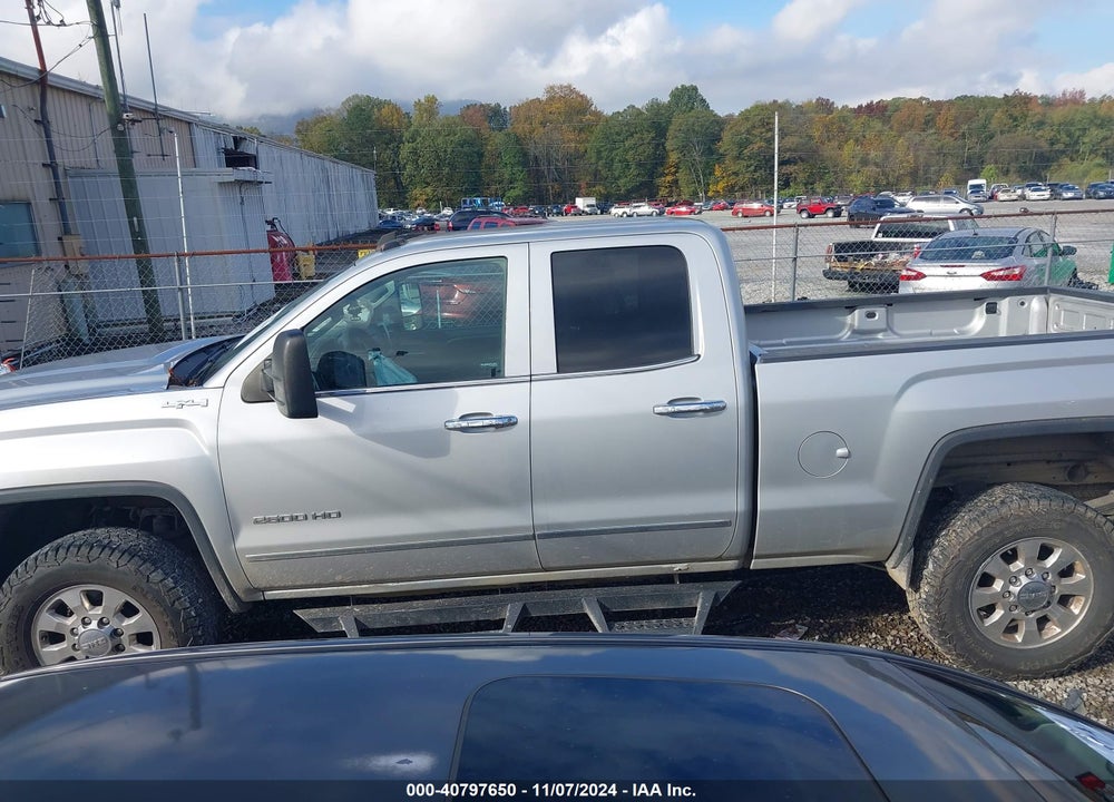 2015 GMC SIERRA 2500HD SLT VIN: 1GT22ZEG9FZ135897