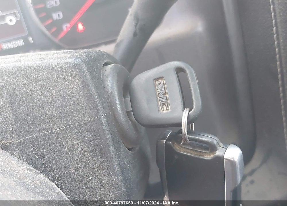 2015 GMC SIERRA 2500HD SLT VIN: 1GT22ZEG9FZ135897