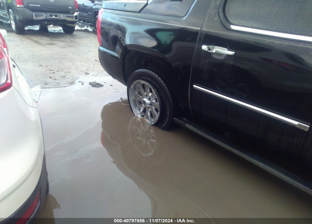 2008 CADILLAC ESCALADE EXT STANDARD VIN: 3GYFK62868G141151